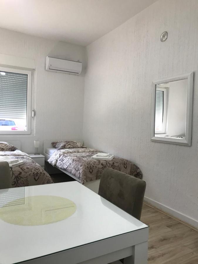 Appartamento Soba Milojkovic Golubac Esterno foto