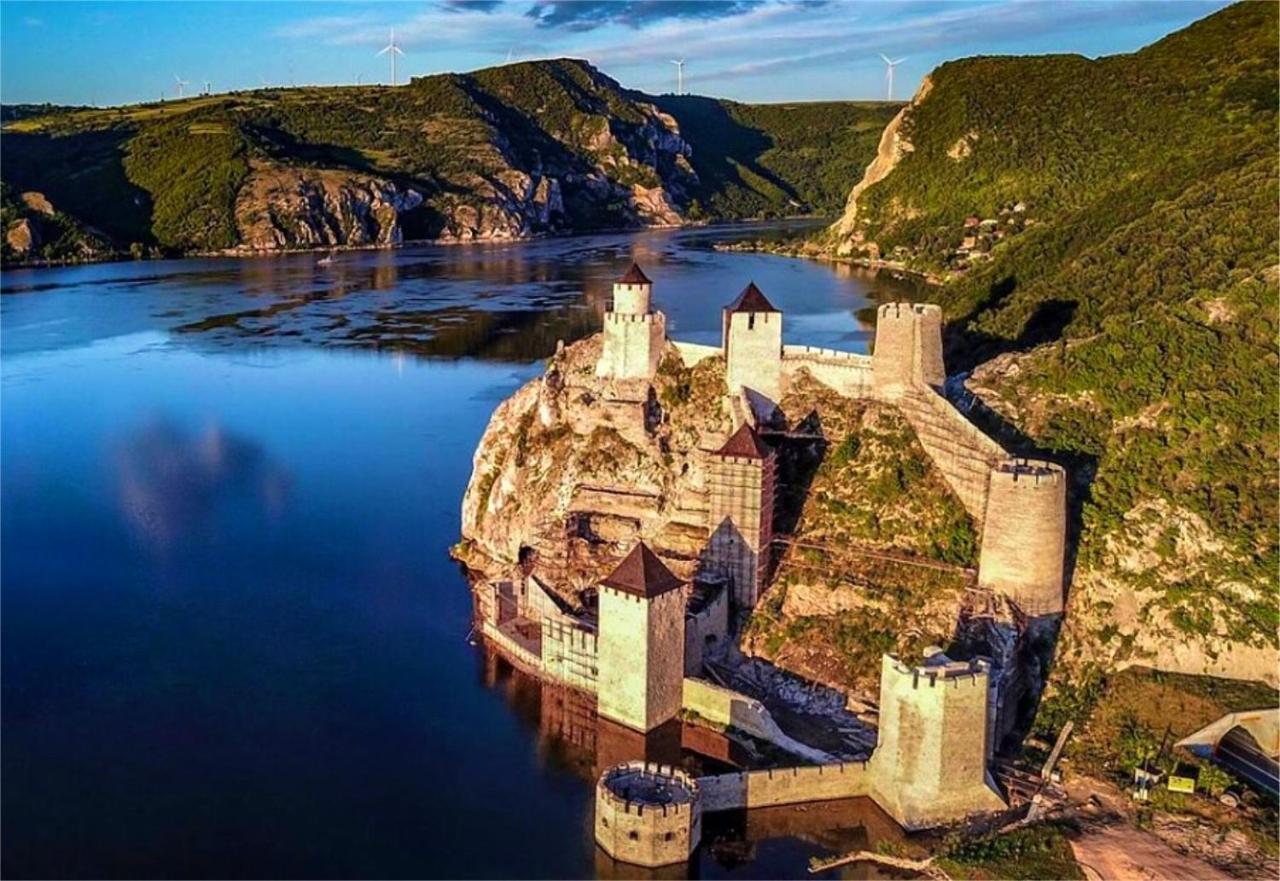 Appartamento Soba Milojkovic Golubac Esterno foto